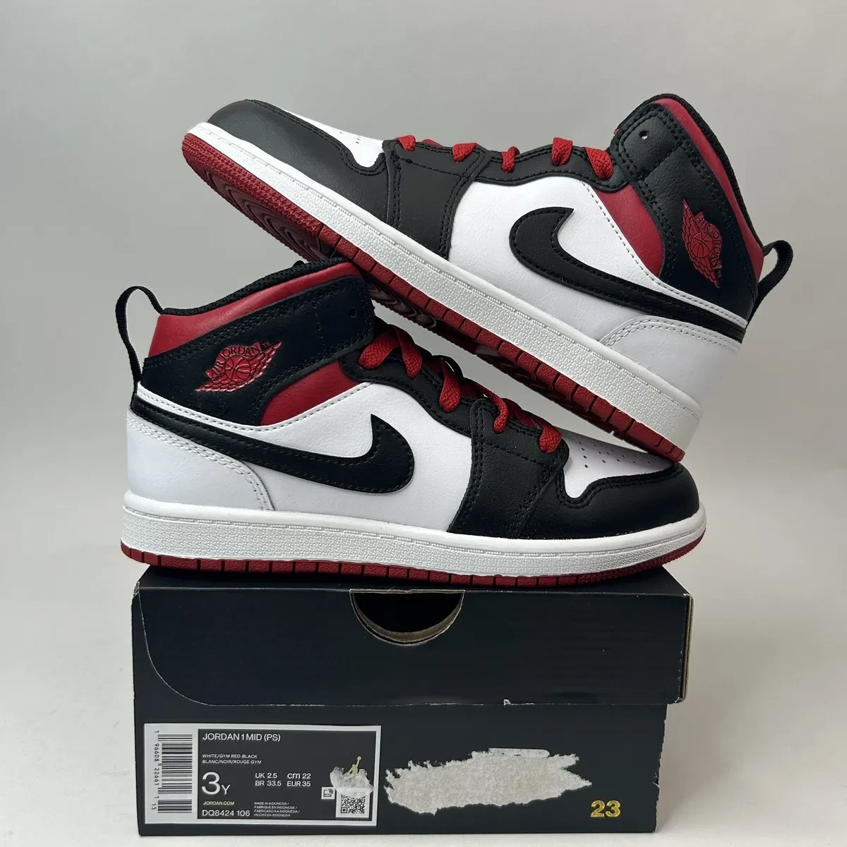 Pronetspace Product Image - AIR JORDAN 1 RETRO HIGH OG 'CHICAGO LOST & FOUND