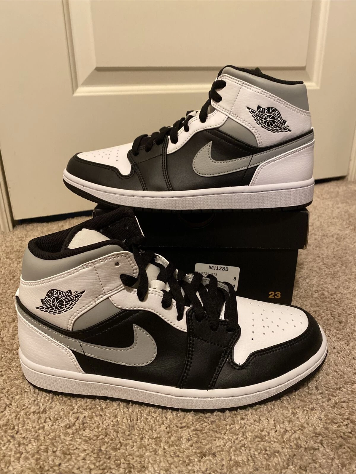 Pronetspace Product Image - AIR JORDAN 1 RETRO HIGH OG 'CHICAGO LOST & FOUND
