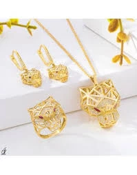 Pronetspace Product Image - Des bijoux variés en Or et en Diamants 