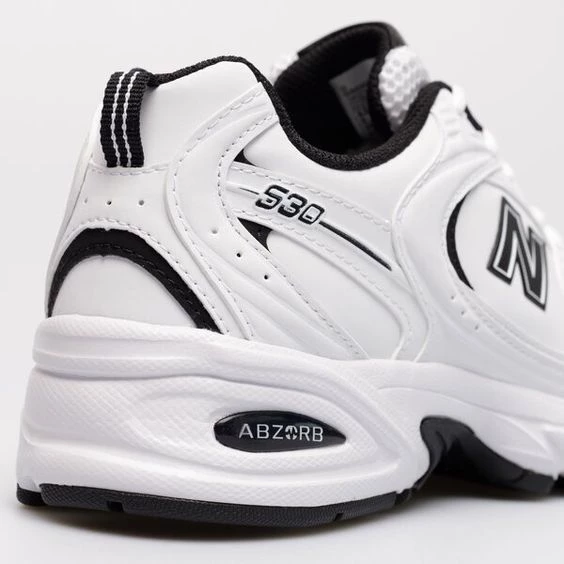 Pronetspace Product Image - Baskets New Balance blanches et noires
