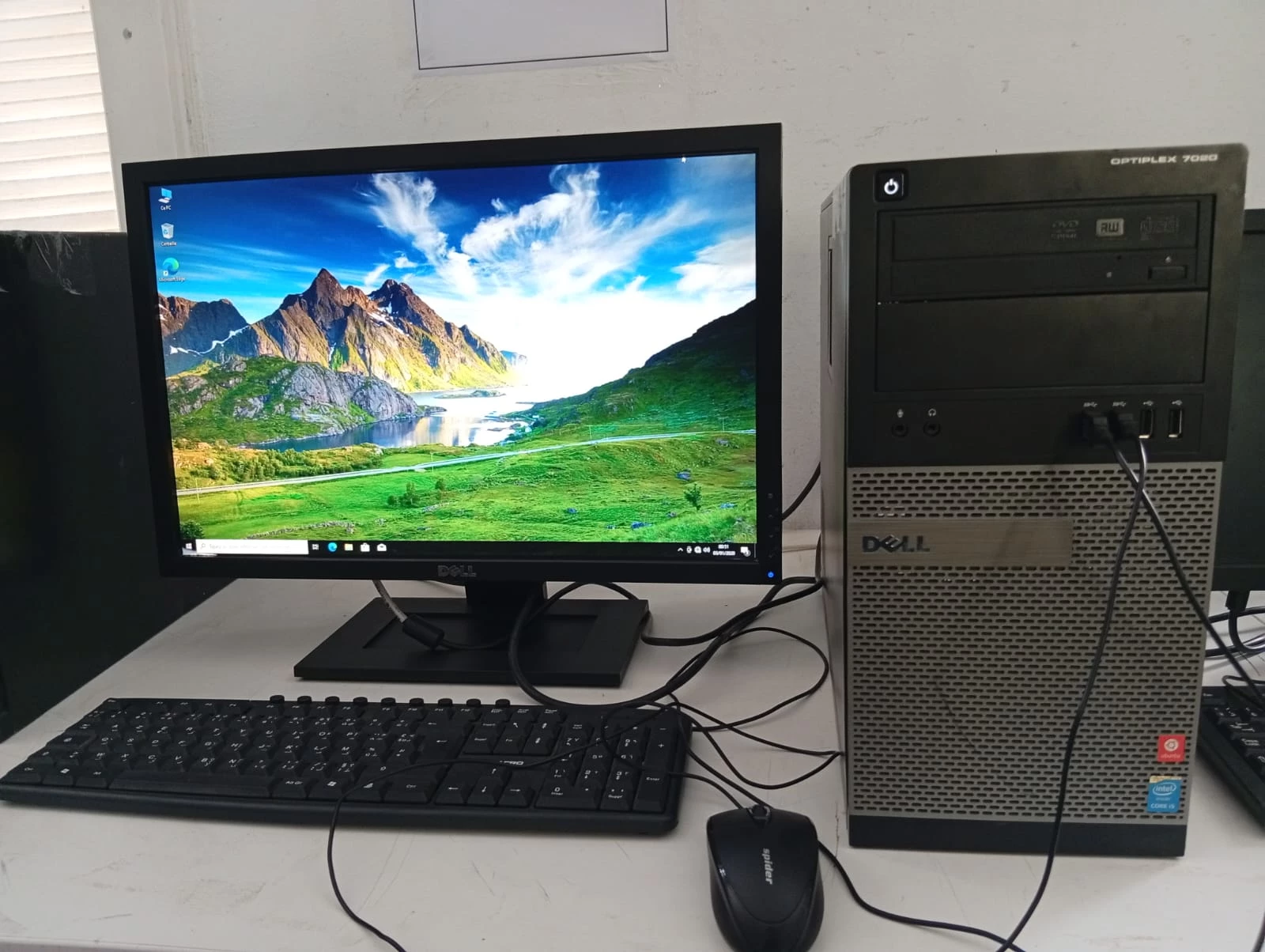 PC COMPLET I5/ 4éme de la Marque DELL OPTIPLEX + écran DELL 22 pousse