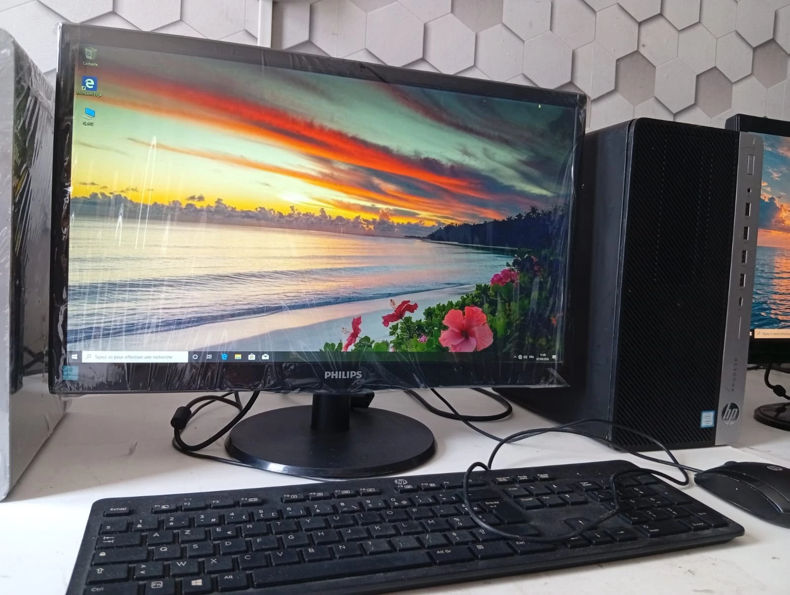 Pronetspace Product Image - PC COMPLET hp Prodesk  i3-8éme + écran 22 pousse