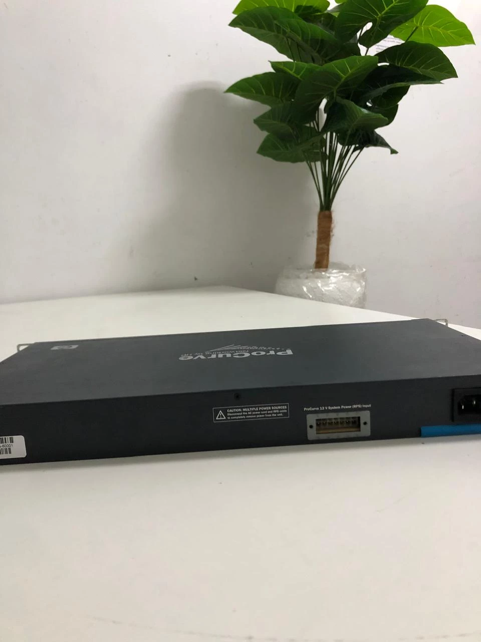 Switch Réseau HP ProCurve 2610-24 (24 Ports + Uplinks Gigabit/SFP) - J9085A